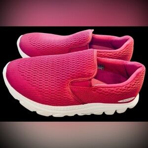 MBT | Speed 17 Running Slip-Ons (7) | Wine